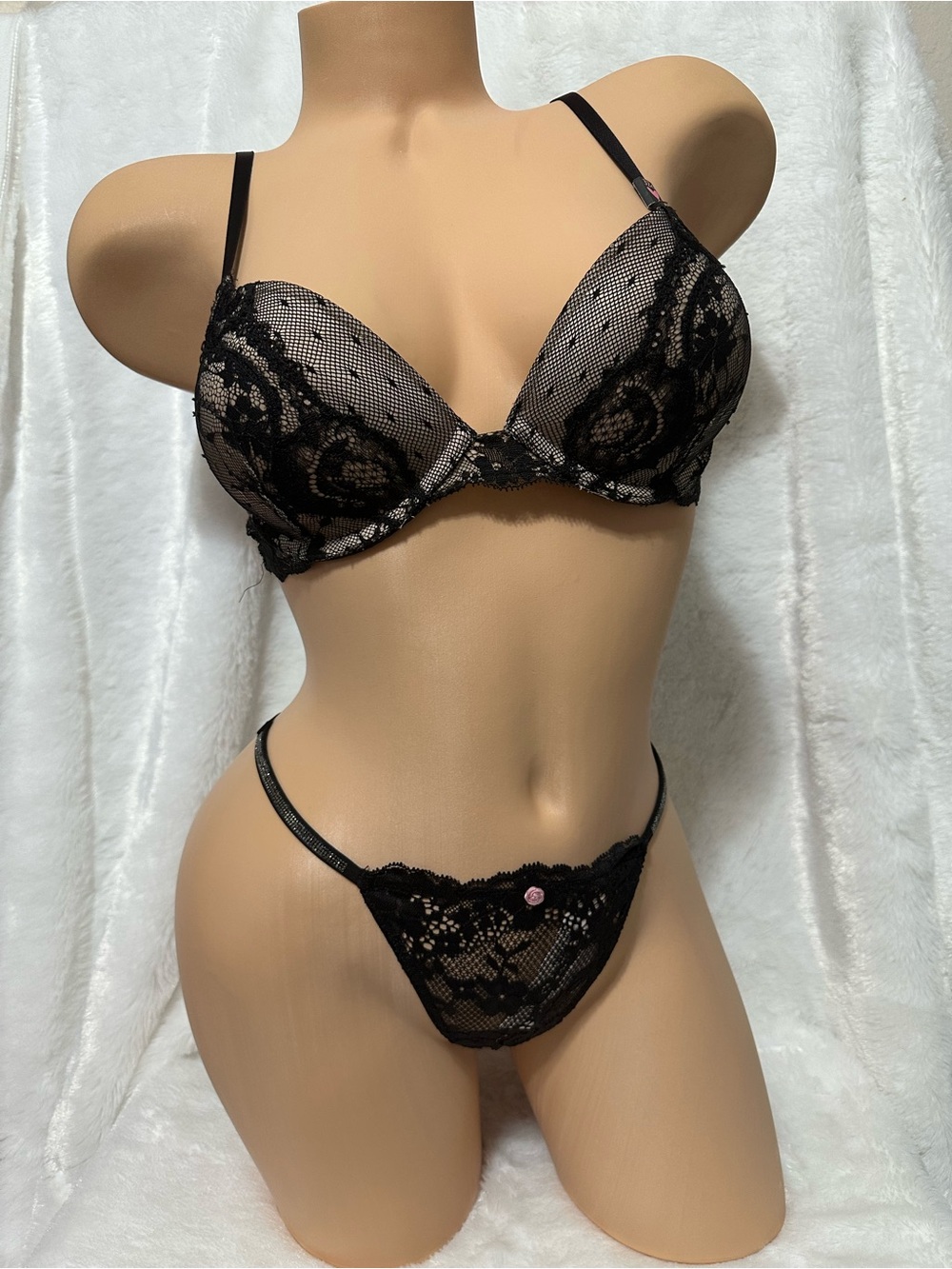 32C Small Victoria Secret Black Lace Push-Up Bra & Thong Set